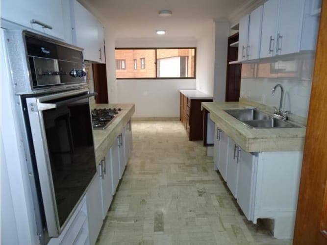 Apartamento de 3 alcobas en venta en Chapinero, Bogotá, 210 m² · foto 7 de 17