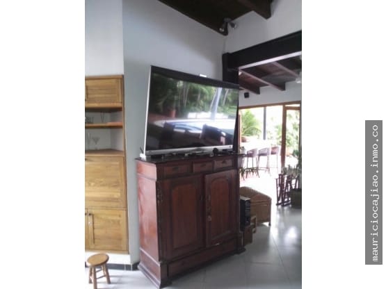 Casa de 4 alcobas en venta en Girardot, Girardot, 370 m² · foto 5 de 16