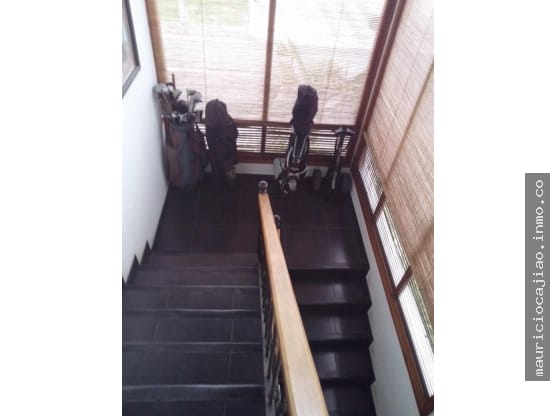 Casa de 4 alcobas en venta en Girardot, Girardot, 370 m² · foto 11 de 16