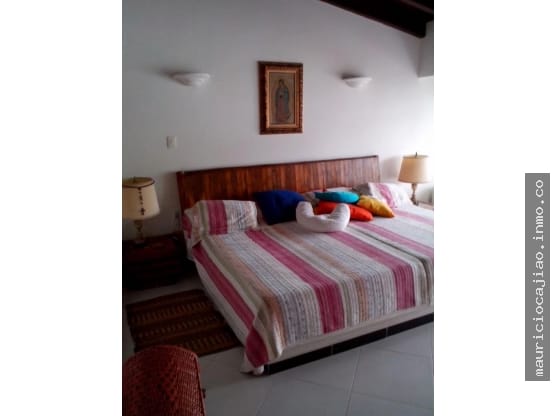Casa de 4 alcobas en venta en Girardot, Girardot, 370 m² · foto 12 de 16