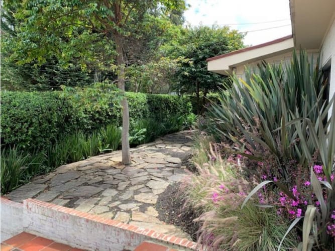 Casa de 4 alcobas en venta en Usaquen, Bogotá, 609 m² · foto 3 de 24