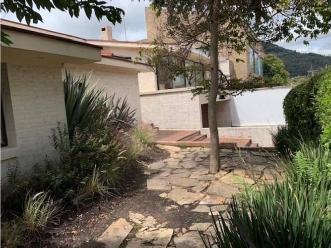 Casa de 4 alcobas en venta en Usaquen, Bogotá, 609 m² · foto 4 de 24