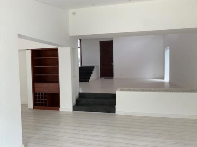 Casa de 4 alcobas en venta en Usaquen, Bogotá, 609 m² · foto 9 de 24