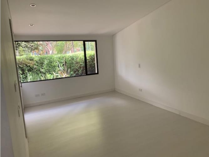 Casa de 4 alcobas en venta en Usaquen, Bogotá, 609 m² · foto 12 de 24