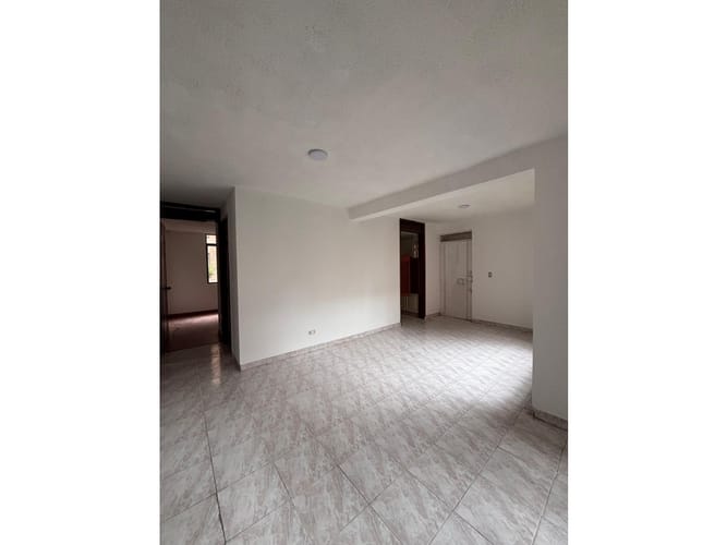 Apartamento de 3 alcobas en arriendo en Carlos Lleras Restrepo Manzana D, Bogotá, 65 m² · foto 2 de 12