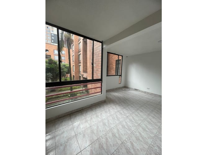 Apartamento de 3 alcobas en arriendo en Carlos Lleras Restrepo Manzana D, Bogotá, 65 m² · foto 3 de 12