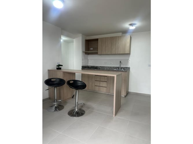 Apartamento de 3 alcobas en arriendo en La Cuenca, Medellín, 68 m² · foto 4 de 13