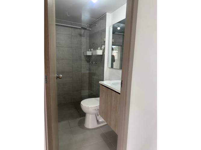 Apartamento de 3 alcobas en arriendo en La Cuenca, Medellín, 68 m² · foto 11 de 13