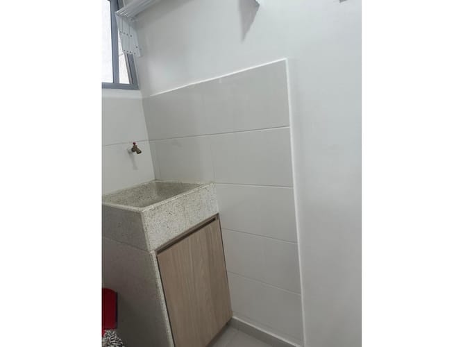Apartamento de 3 alcobas en arriendo en La Cuenca, Medellín, 68 m² · foto 12 de 13