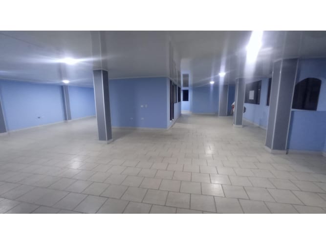 Bodega en venta en Mutualidad, Bucaramanga, 300 m² · foto 2 de 10