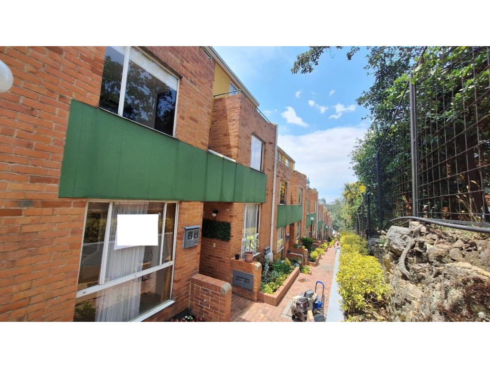 Casa en venta en Cerros De Suba, Bogotá · foto 2 de 15