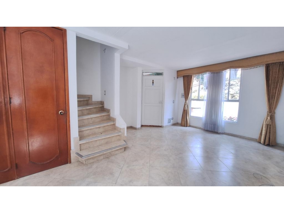 Casa en venta en Cerros De Suba, Bogotá · foto 3 de 15