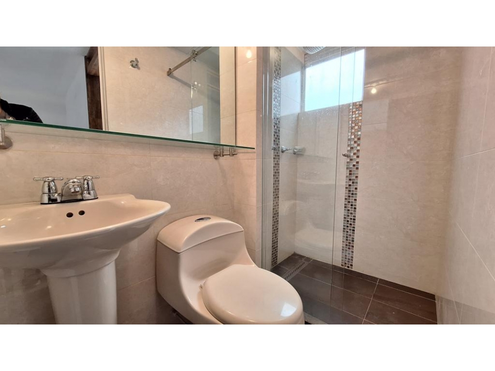 Casa en venta en Cerros De Suba, Bogotá · foto 11 de 15