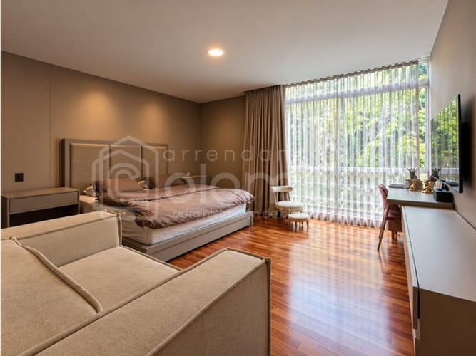 Apartamento de 3 alcobas en arriendo en Las Lomas, Medellín, 283 m² · foto 21 de 24