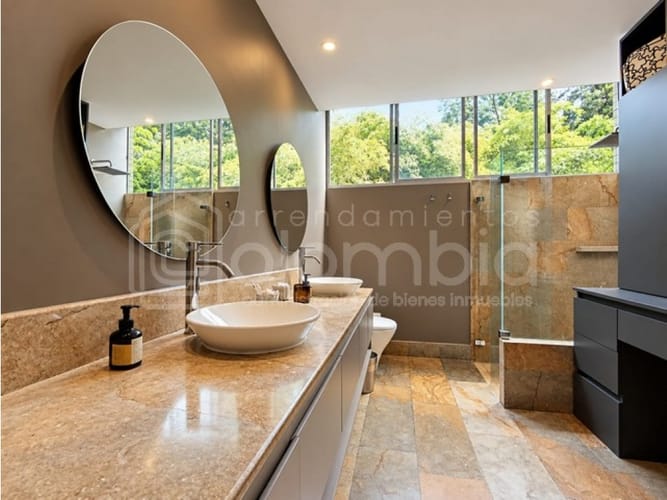 Apartamento de 3 alcobas en arriendo en Las Lomas, Medellín, 283 m² · foto 22 de 24