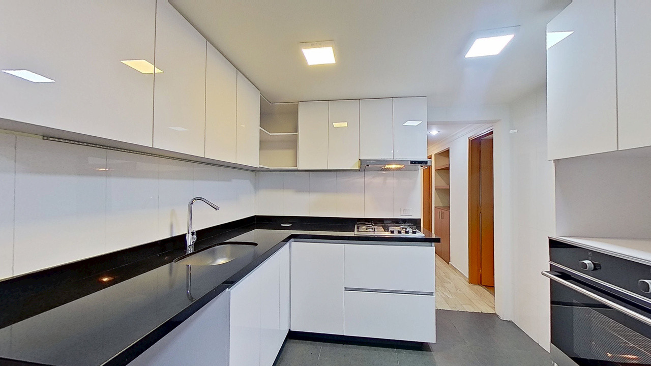 Apartamento en venta en Santa Barbara Central, Bogotá · foto 10 de 20