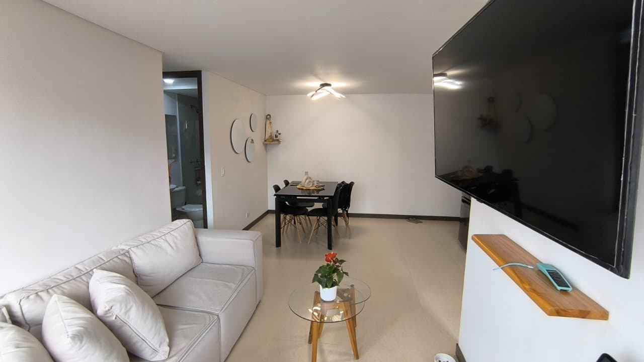 Apartamento en venta en El Raizal, Medellín · foto 2 de 16