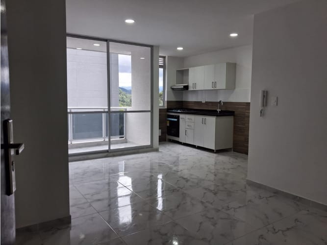 Apartamento de 2 alcobas en venta en Co. Parque Residencial Los Cedros, Armenia, 75 m² · foto 2 de 11