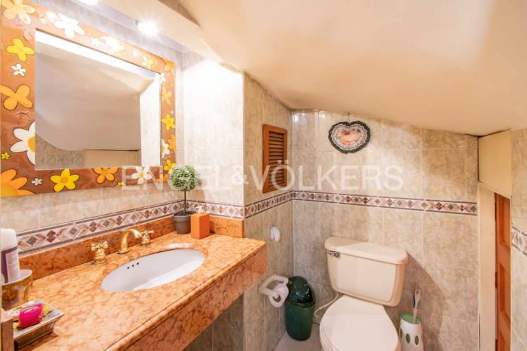 Casa de 4 alcobas en venta en Pontevedra, Bogotá, 450 m² · foto 5 de 17
