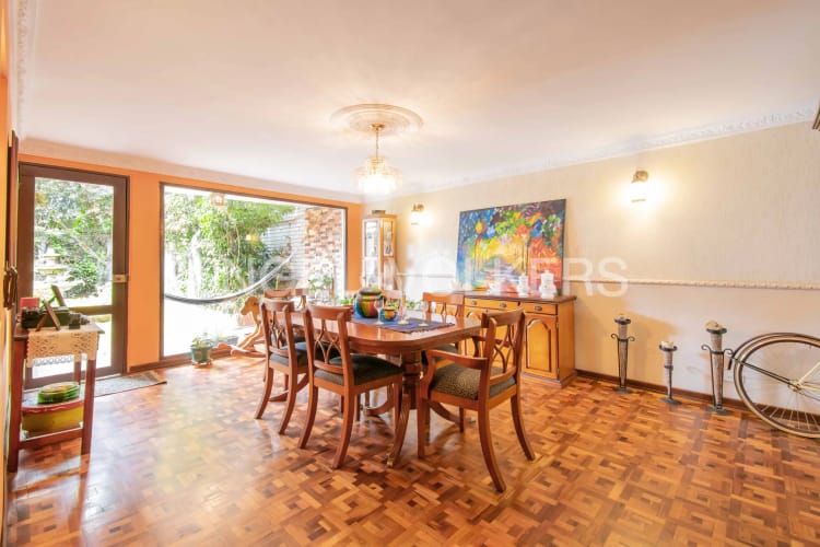 Casa de 4 alcobas en venta en Pontevedra, Bogotá, 450 m² · foto 3 de 17