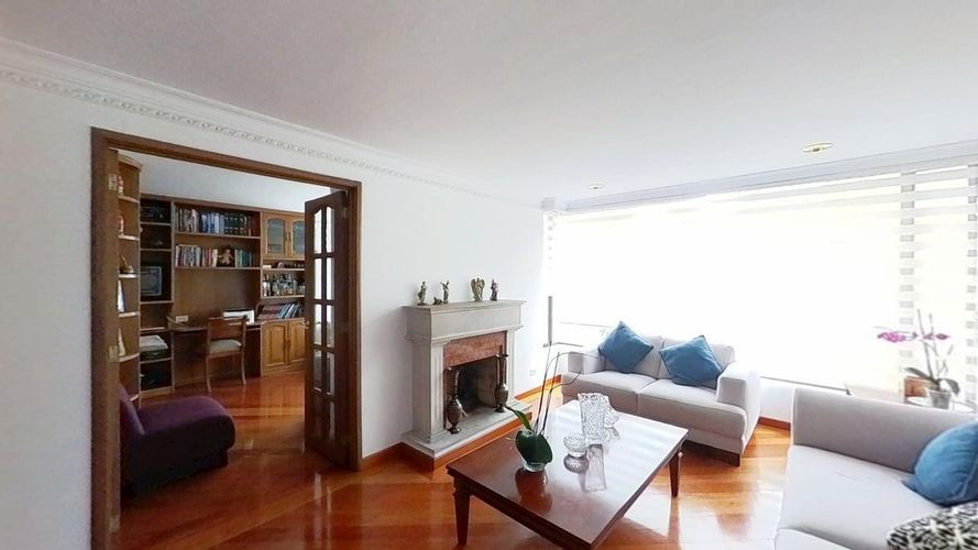 Apartamento de 4 alcobas en venta en San Patricio, Bogotá, 132 m² · foto 2 de 24