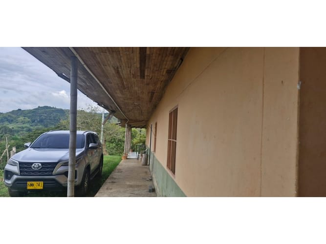 Finca en venta en La Rivera, Armenia, 180 m² · foto 5 de 23