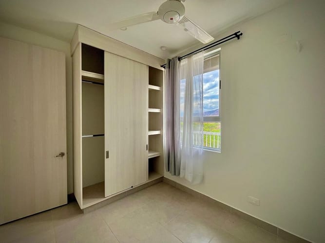 Apartamento de 3 alcobas en venta en Ricaurte, 63 m² · foto 6 de 17