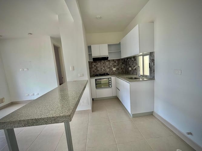 Apartamento de 3 alcobas en venta en Ricaurte, 63 m² · foto 2 de 17