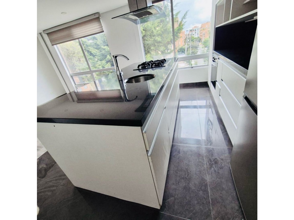 Apartamento en arriendo en Chicó Navarra, Bogotá · foto 5 de 8