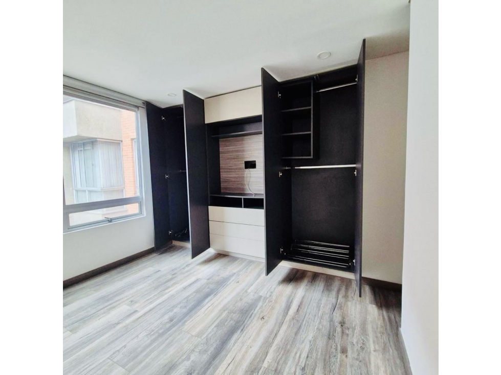 Apartamento en arriendo en Chicó Navarra, Bogotá · foto 8 de 8