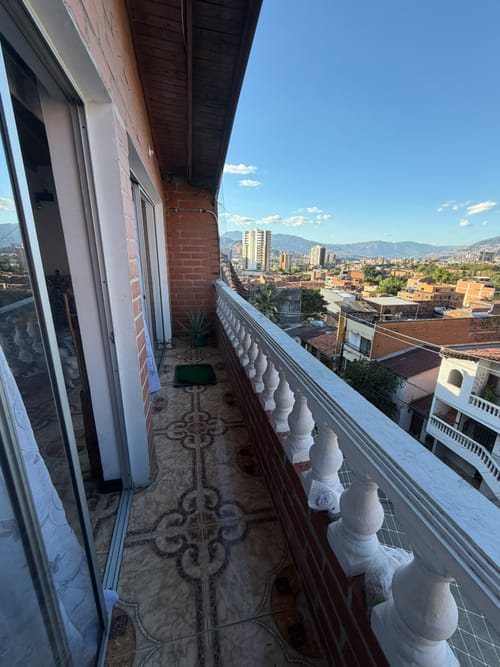 Casa de 3 alcobas en venta en Camino Verde, Envigado, 101 m² · foto 4 de 13