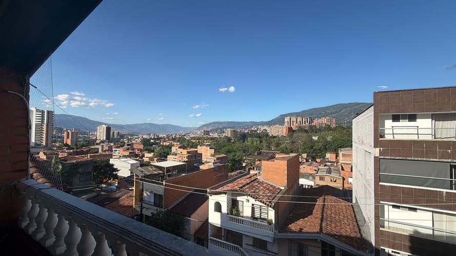 Casa de 3 alcobas en venta en Camino Verde, Envigado, 101 m² · foto 12 de 13