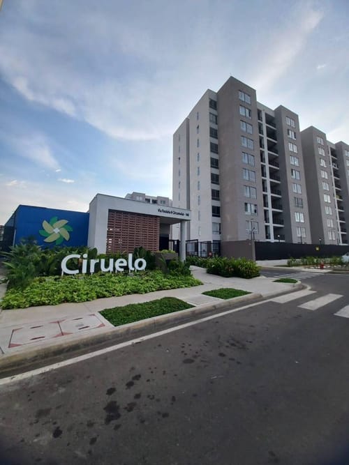 $240.000.000 en Ciudad Country