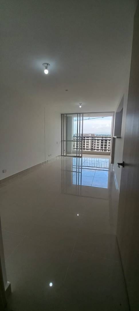 Apartamento de 2 alcobas en venta en Ciudad Country, Jamundí, 64 m² · foto 2 de 17