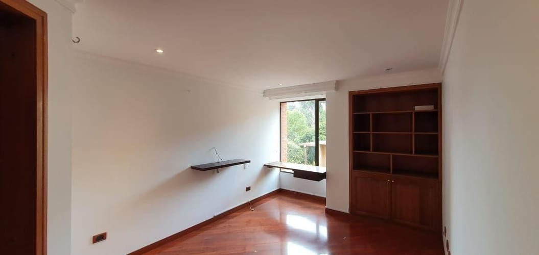 Apartamento de 3 alcobas en venta en Santa Ana Oriental, Bogotá, 235 m² · foto 8 de 19
