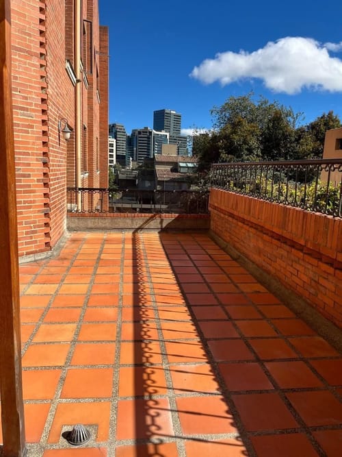 Apartamento de 3 alcobas en venta en Santa Ana Oriental, Bogotá, 235 m² · foto 2 de 19