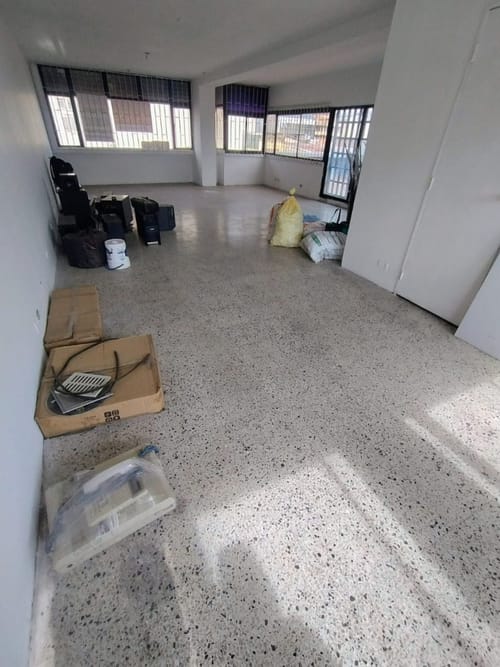 Bodega en arriendo en La Candelaria, Medellín, 52 m² · foto 3 de 8