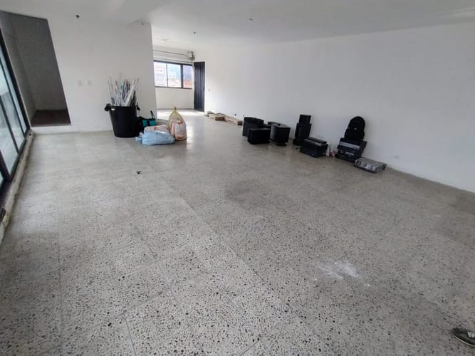 Bodega en arriendo en La Candelaria, Medellín, 52 m² · foto 7 de 8
