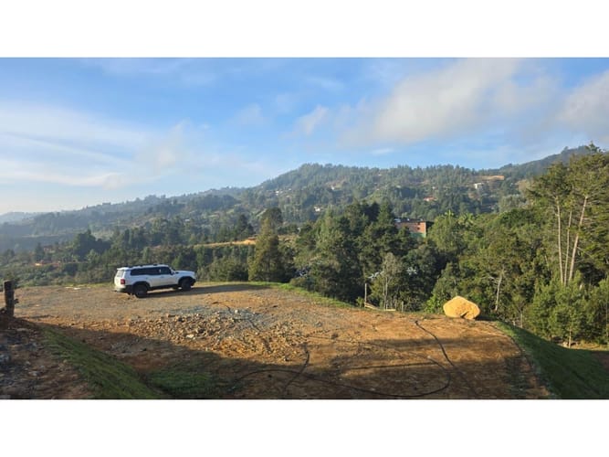 Lote en venta en Romeral, Guarne, 2569 m² · foto 6 de 21