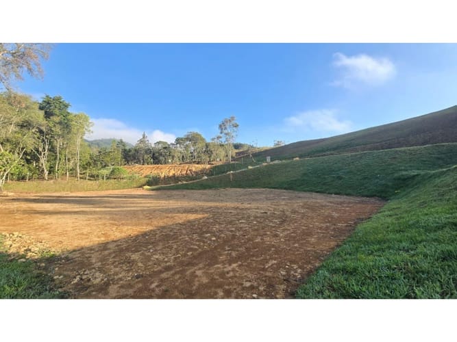Lote en venta en Romeral, Guarne, 2569 m² · foto 11 de 21
