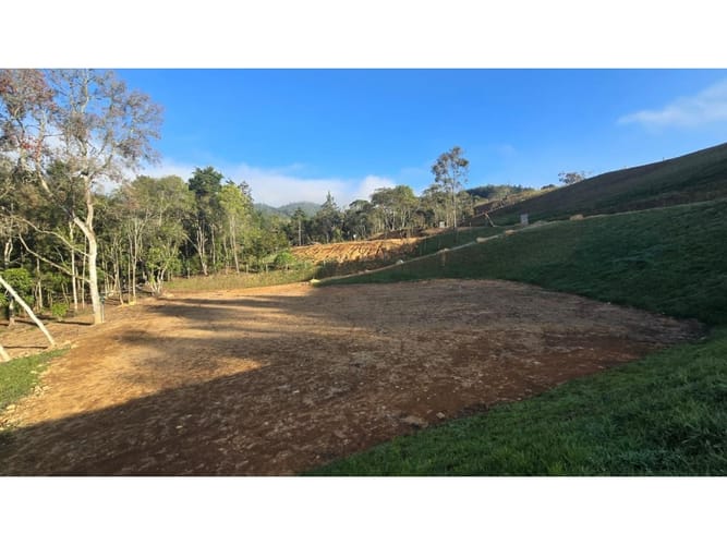 Lote en venta en Romeral, Guarne, 2569 m² · foto 14 de 21