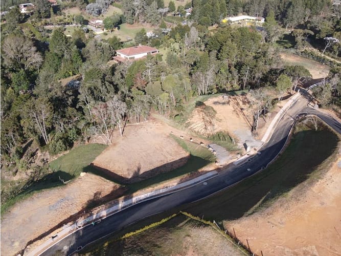 Lote en venta en Romeral, Guarne, 2569 m² · foto 20 de 21