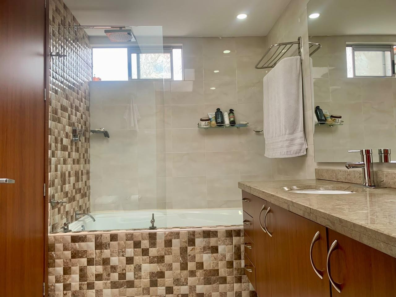 Casa en venta en Gratamira, Bogotá · foto 10 de 24