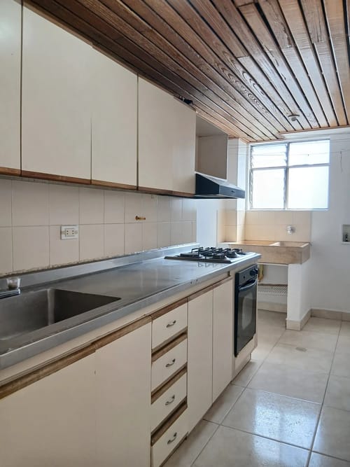 Apartamento de 2 alcobas en arriendo en Altavista, Medellín, 70 m² · foto 5 de 10