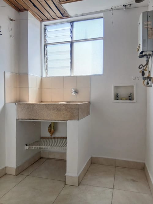 Apartamento de 2 alcobas en arriendo en Altavista, Medellín, 70 m² · foto 7 de 10