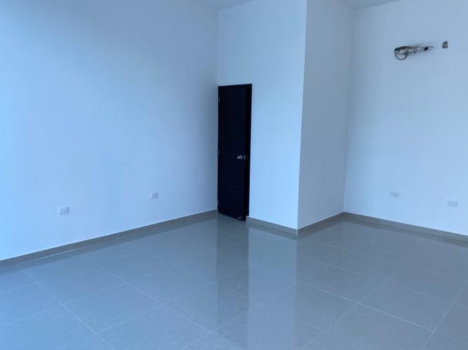 Local en arriendo en Manga, Cartagena, 26 m² · foto 2 de 4