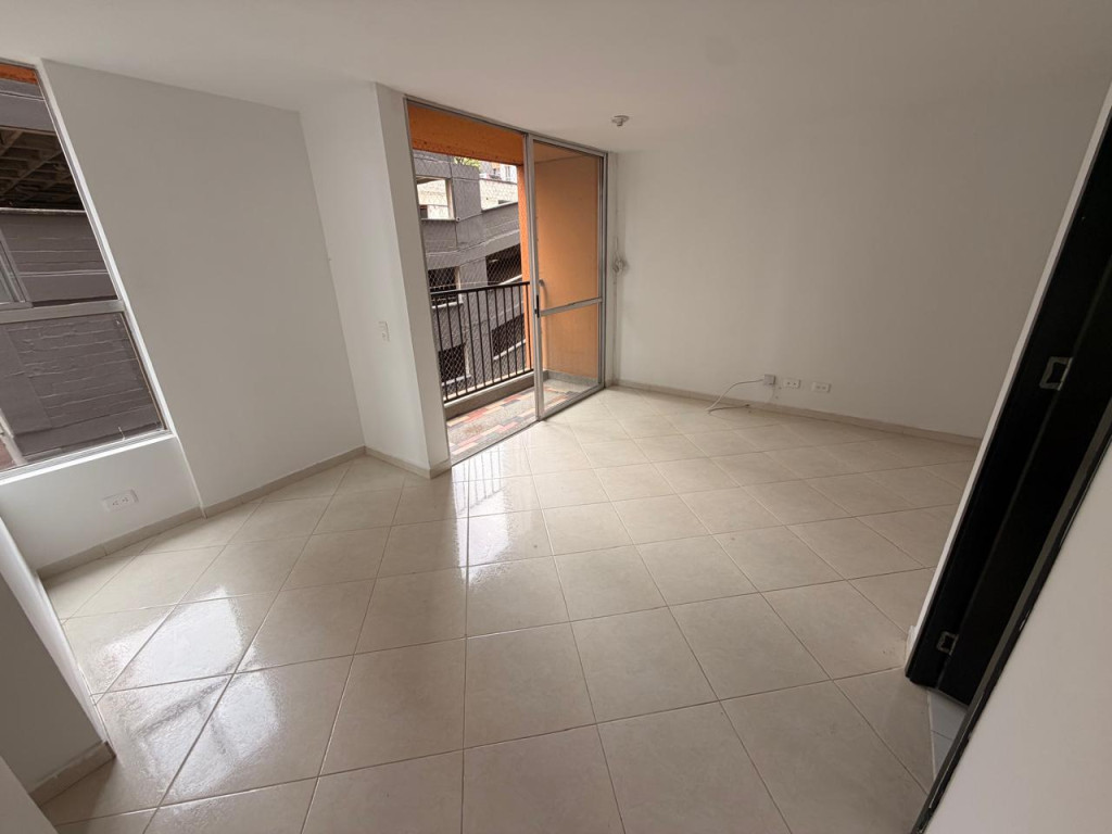 Apartamento en arriendo en Rodeo Alto, Medellín · foto 5 de 15