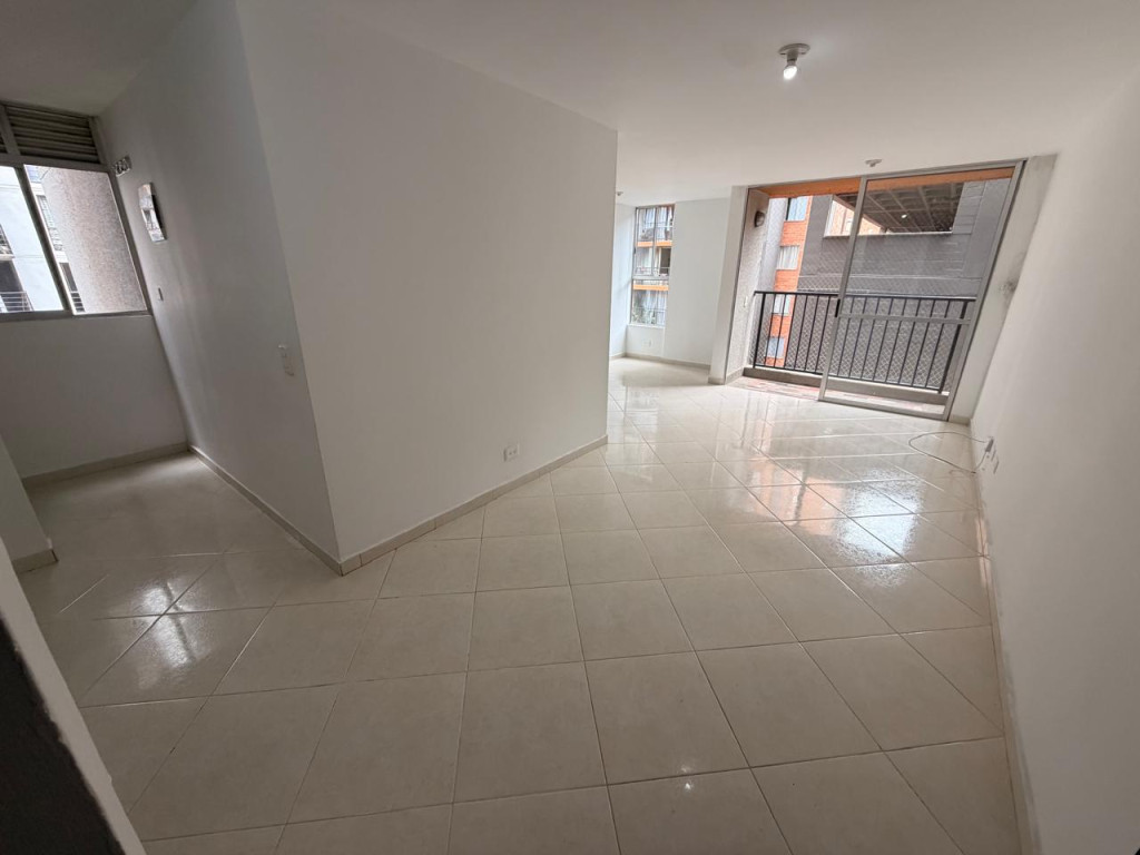 Apartamento en arriendo en Rodeo Alto, Medellín · foto 6 de 15