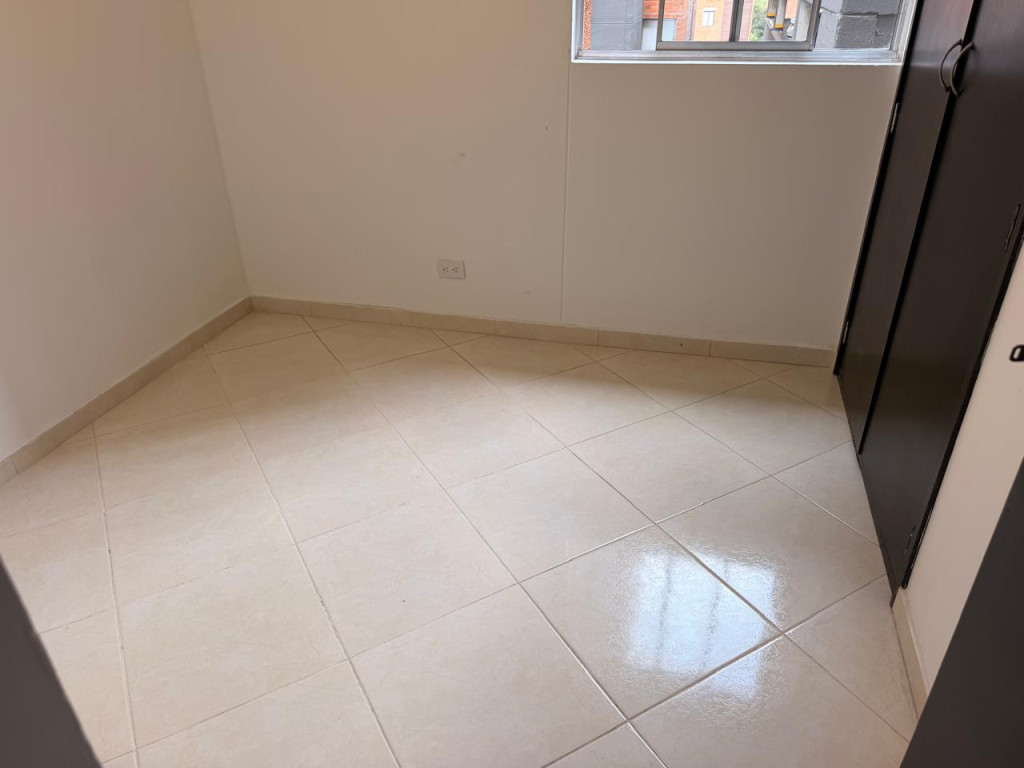 Apartamento en arriendo en Rodeo Alto, Medellín · foto 10 de 15