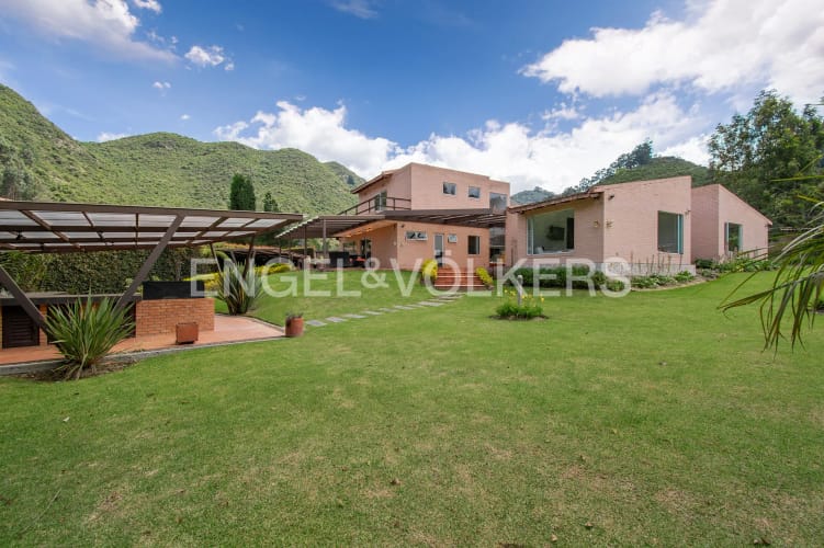 Casa de 4 alcobas en venta en Centro, Sopó, 350 m² · foto 18 de 20
